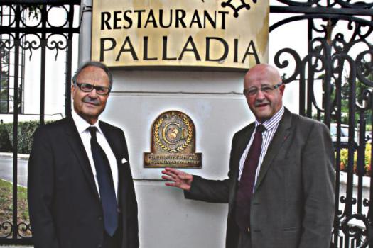 M. Miatto (à gauche) et M. Perez (à droite), président du CIAHC